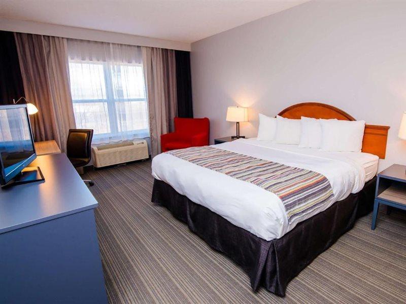 Country & By Radisson, Hotel 3*
