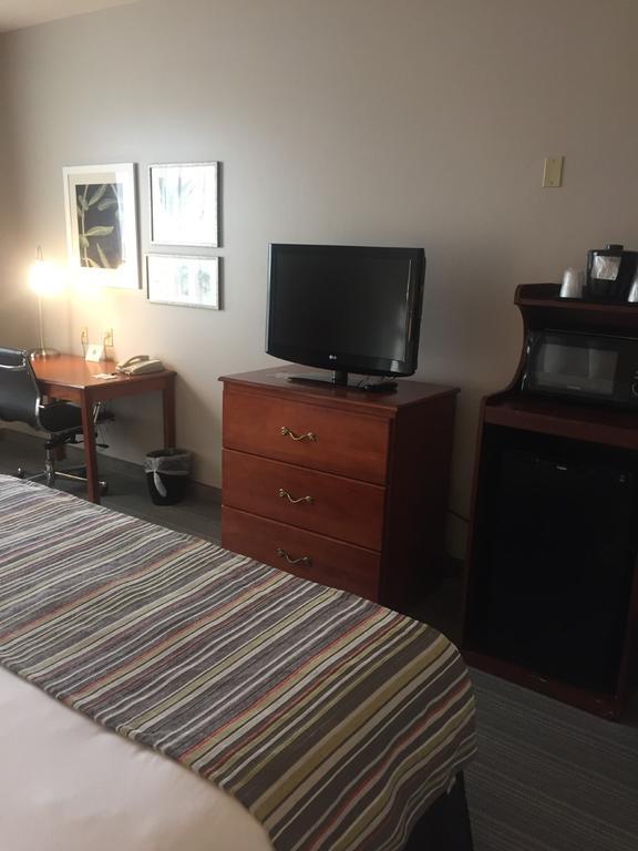 Country & By Radisson, 3*
