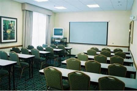 Hotel Country & By Radisson, Brockton